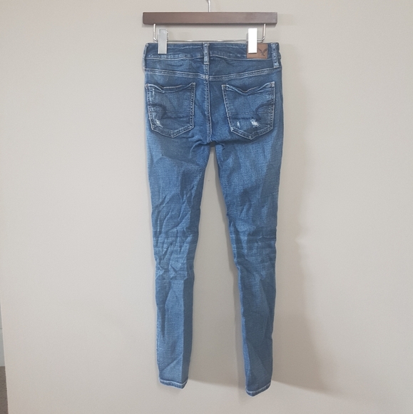 *SOLD* American Eagle skinny jean distressed medium wash jeggings size 2 - Picture 4 of 4